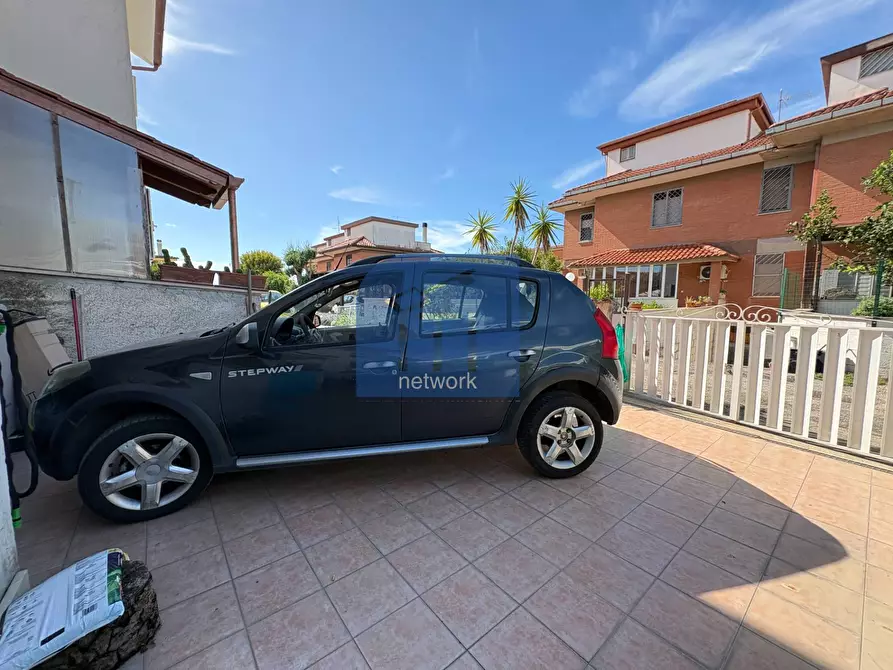 Immagine 5 di Villetta a schiera in vendita  in Via Castel Buono a Pomezia