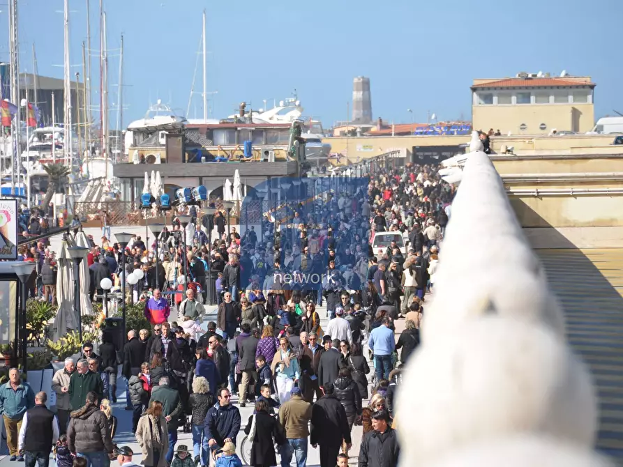 Immagine 17 di Locale commerciale in affitto  in Via Lungomare Duca degli Abruzzi 83 a Roma