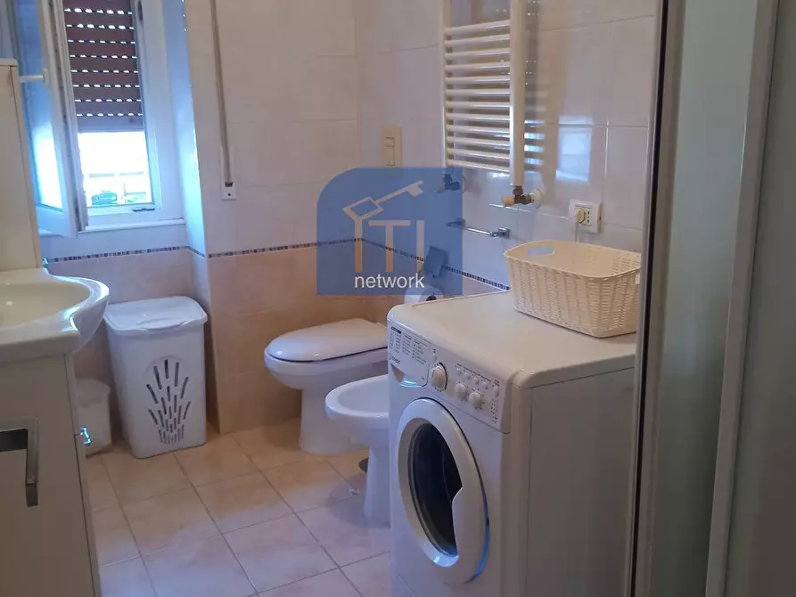 Immagine 13 di Appartamento in vendita  in via Rumenia a Pomezia