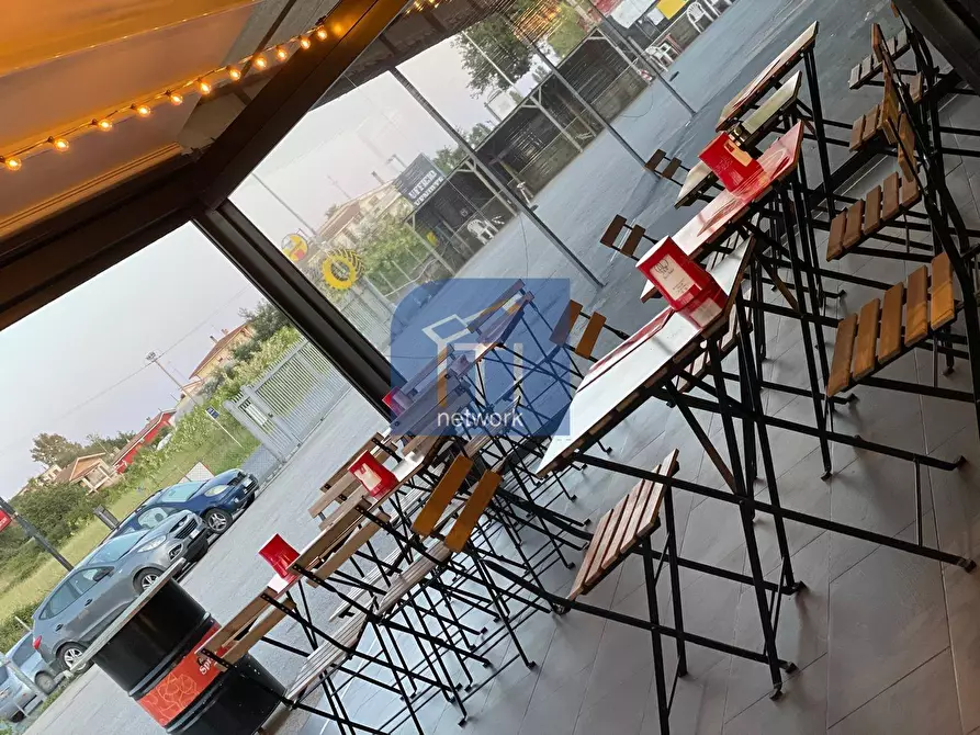 Immagine 8 di Bar / Ristorante in vendita  in Via Pratica di Mare a Ardea