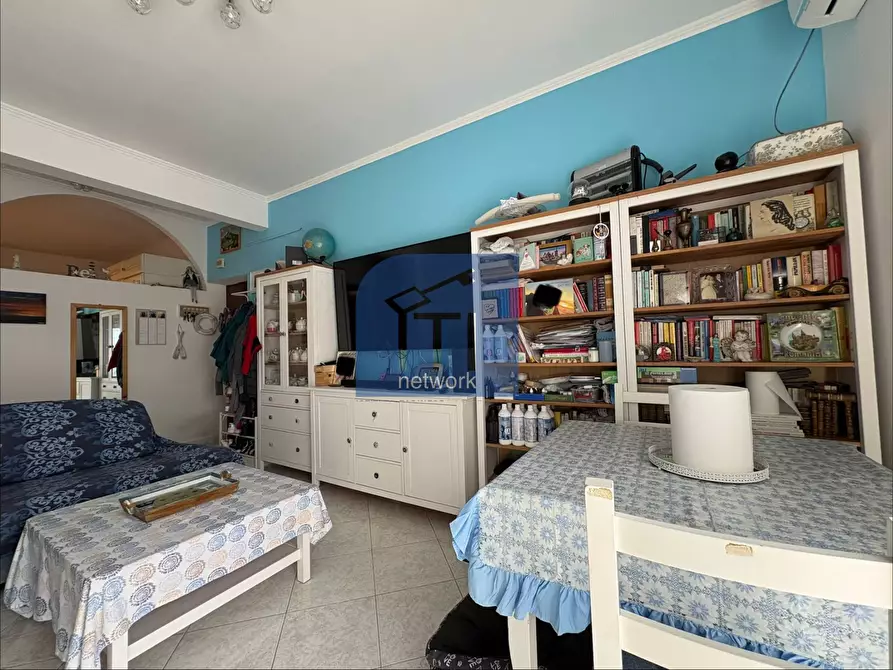 Immagine 6 di Attico in vendita  in Via Varrone a Pomezia