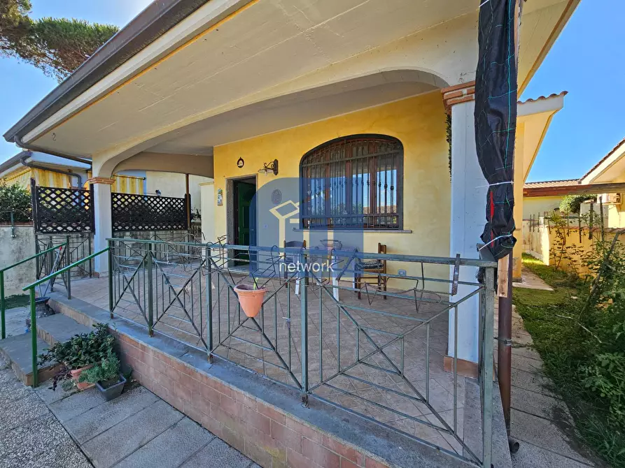 Immagine 2 di Villa in vendita  in via degli abeti a Ardea