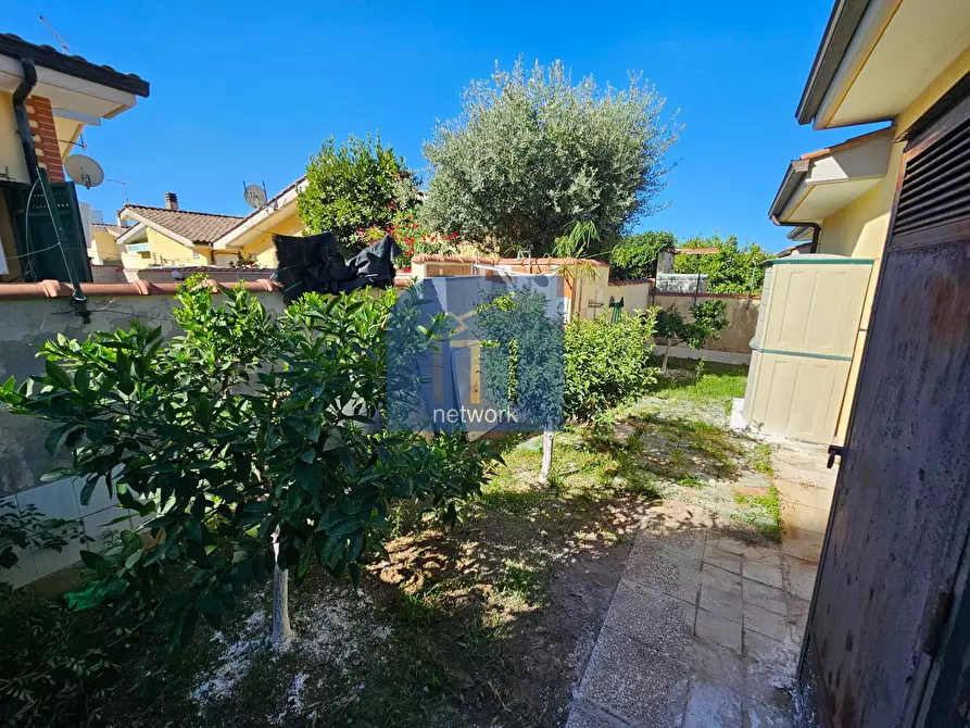 Immagine 31 di Villa in vendita  in via degli abeti a Ardea