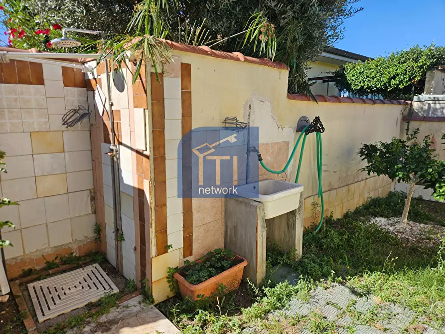 Immagine 32 di Villa in vendita  in via degli abeti a Ardea