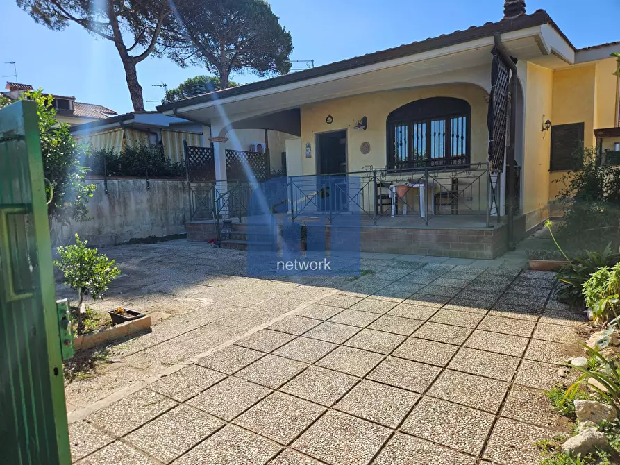 Immagine 33 di Villa in vendita  in via degli abeti a Ardea