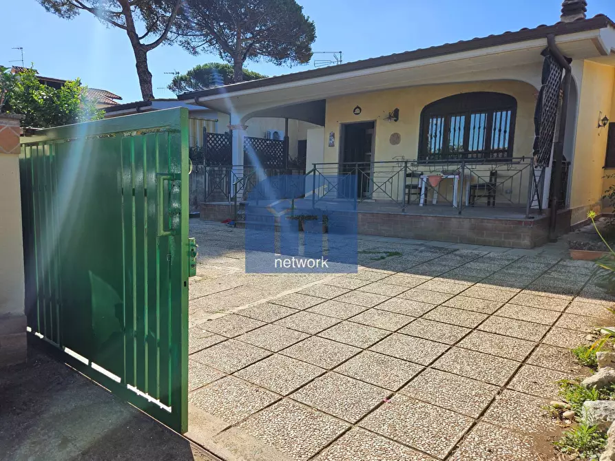 Immagine 34 di Villa in vendita  in via degli abeti a Ardea