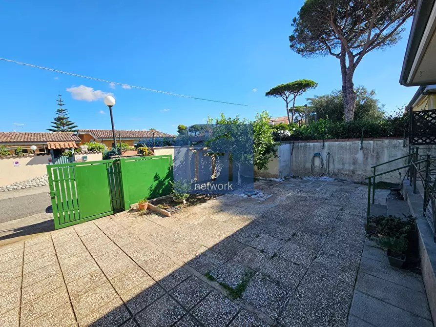 Immagine 5 di Villa in vendita  in via degli abeti a Ardea