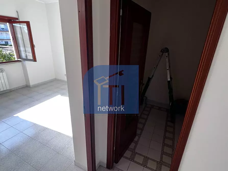 Immagine 9 di Appartamento in vendita  in via felice da montecchio a Roma