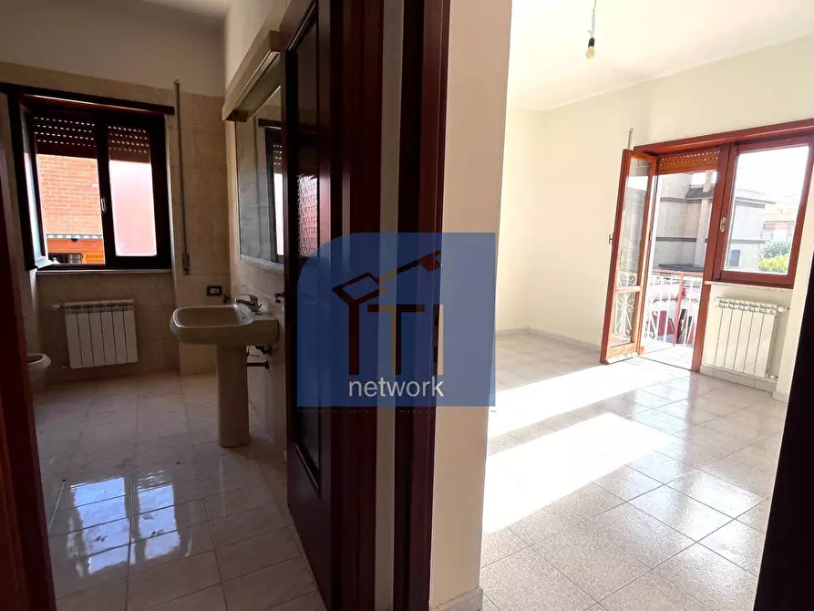 Immagine 10 di Appartamento in vendita  in via felice da montecchio a Roma