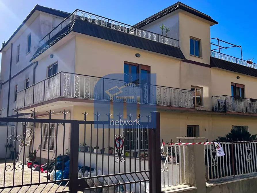 Immagine 3 di Appartamento in vendita  in via felice da montecchio a Roma