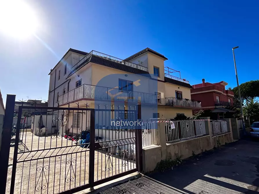 Immagine 26 di Appartamento in vendita  in via felice da montecchio a Roma