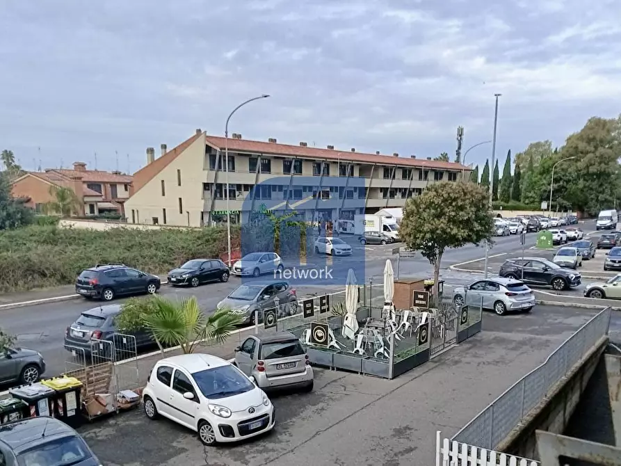 Immagine 1 di Appartamento in vendita  in Via Umberto Giordano a Roma