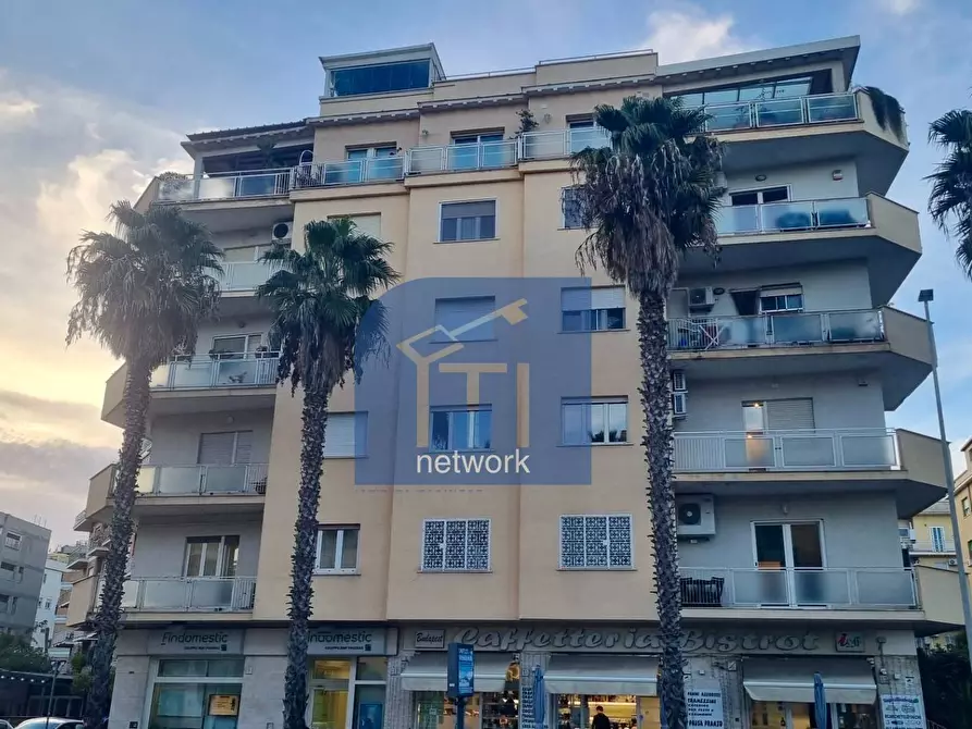 Immagine 28 di Appartamento in vendita  in via capitan consalvo a Roma