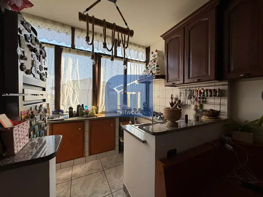 Immagine 11 di Appartamento in vendita  in Via Amalfi a Pomezia