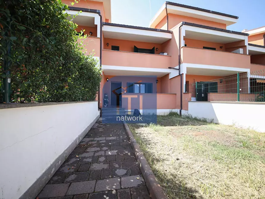 Immagine 1 di Appartamento in vendita  in Via Domenico Mustilli a Roma