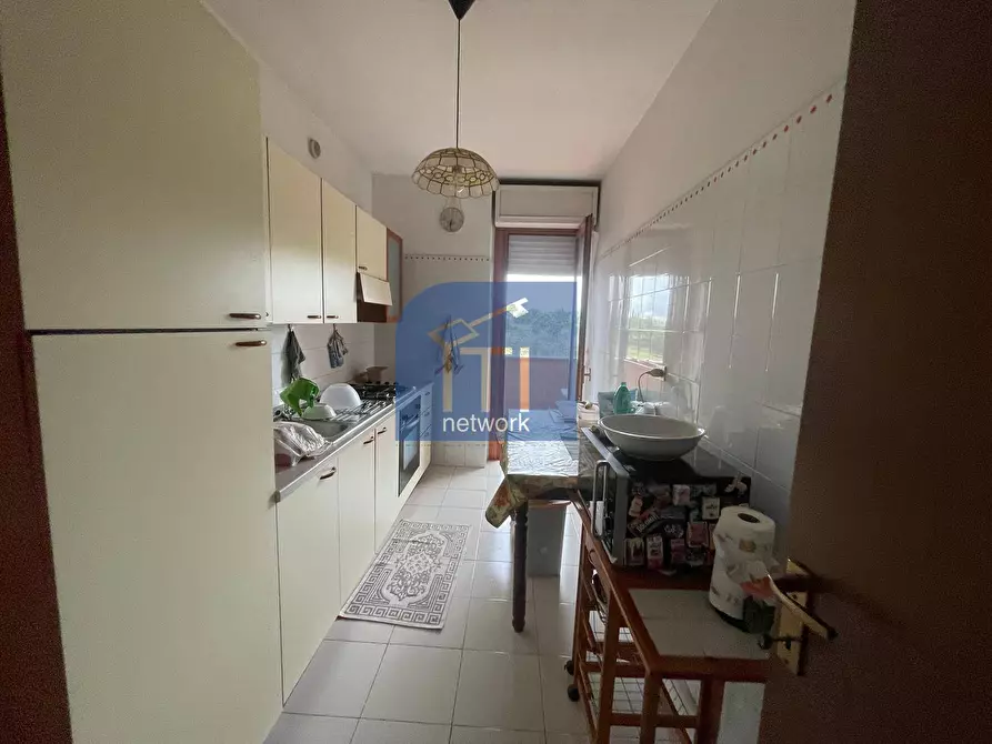 Immagine 8 di Appartamento in vendita  in via federico fellini a Pomezia