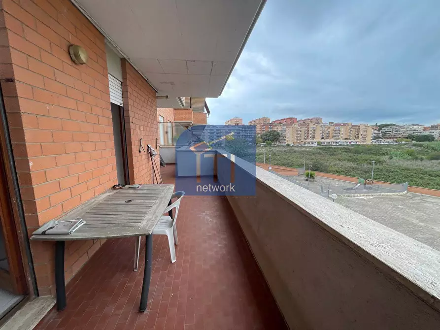 Immagine 9 di Appartamento in vendita  in via federico fellini a Pomezia