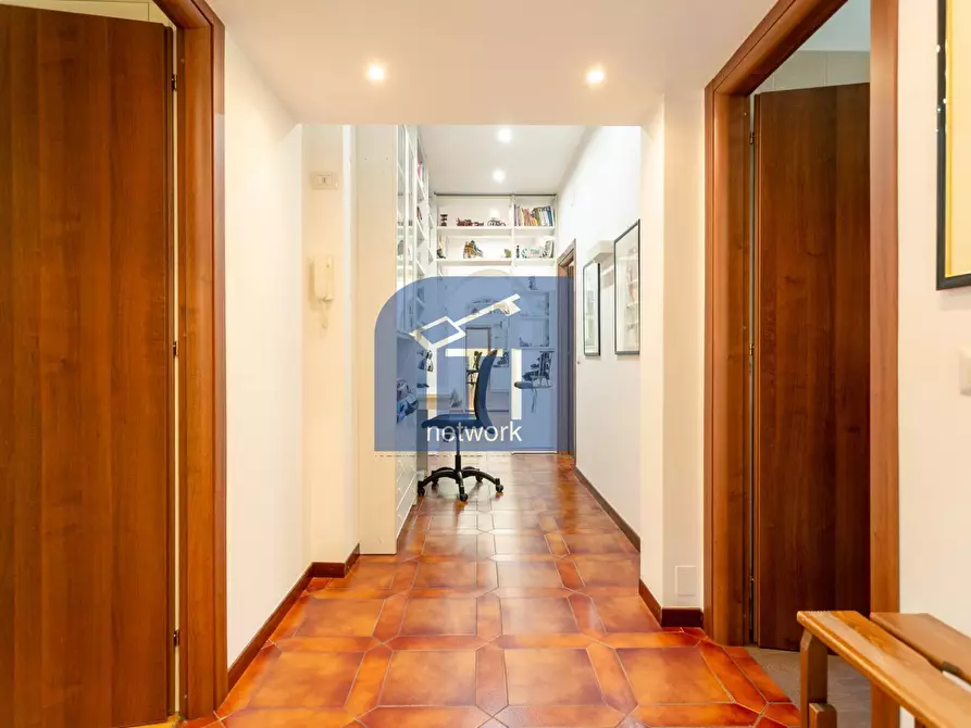 Immagine 29 di Appartamento in vendita  in via Acaia 61 a Roma