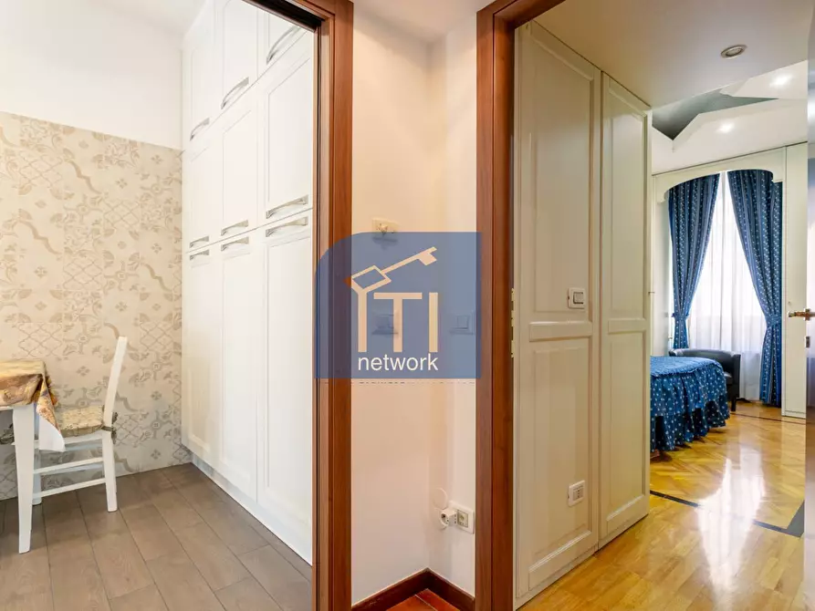 Immagine 30 di Appartamento in vendita  in via Acaia 61 a Roma