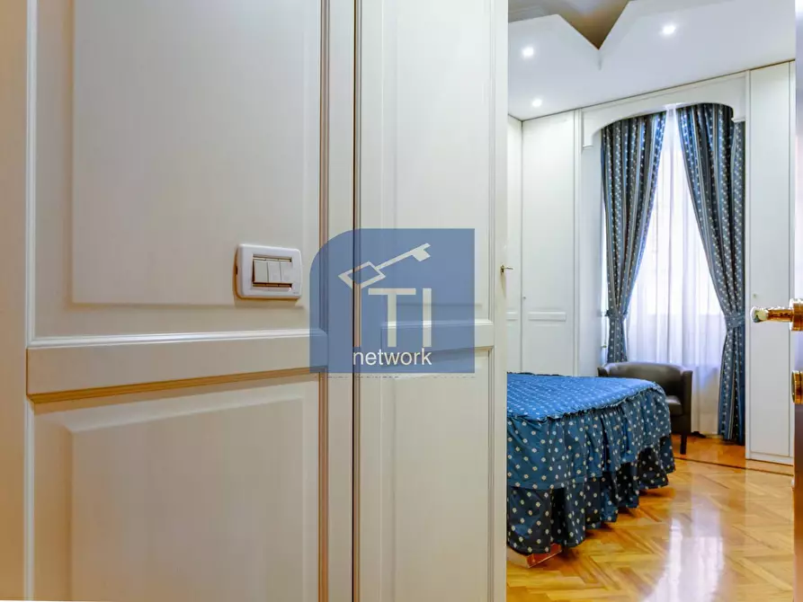 Immagine 35 di Appartamento in vendita  in via Acaia 61 a Roma