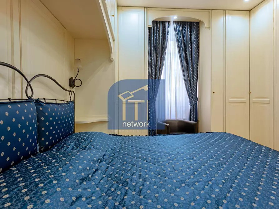 Immagine 40 di Appartamento in vendita  in via Acaia 61 a Roma