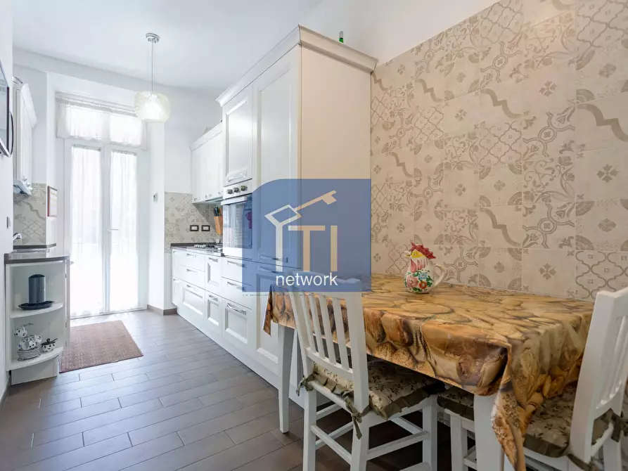 Immagine 45 di Appartamento in vendita  in via Acaia 61 a Roma