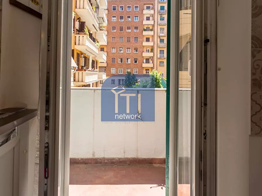 Immagine 52 di Appartamento in vendita  in via Acaia 61 a Roma