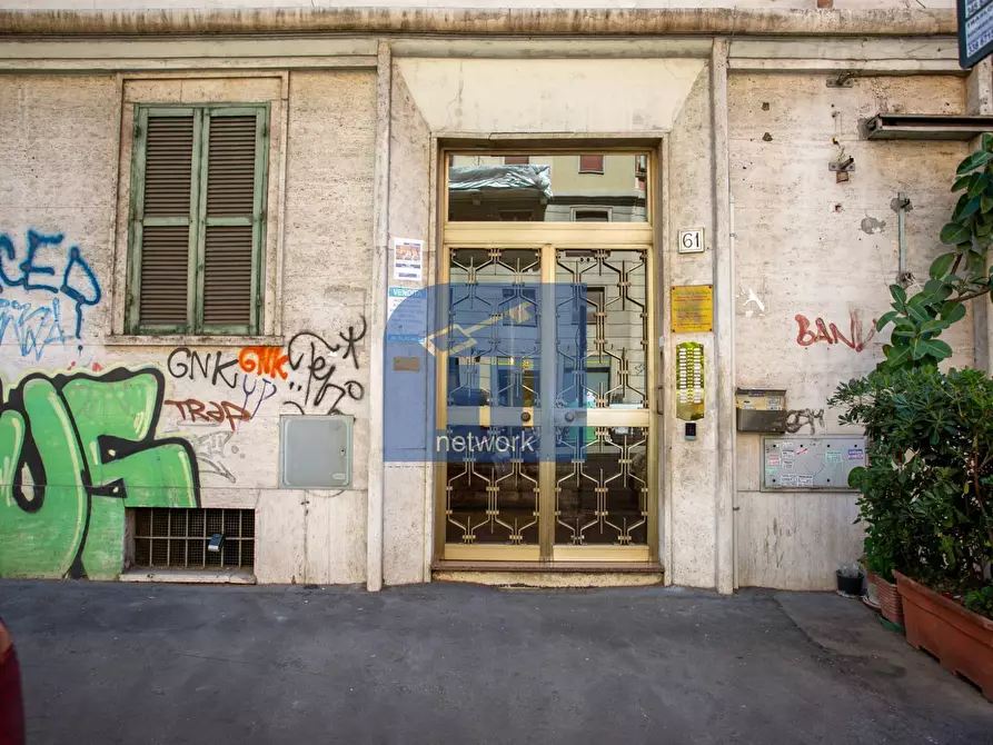 Immagine 62 di Appartamento in vendita  in via Acaia 61 a Roma