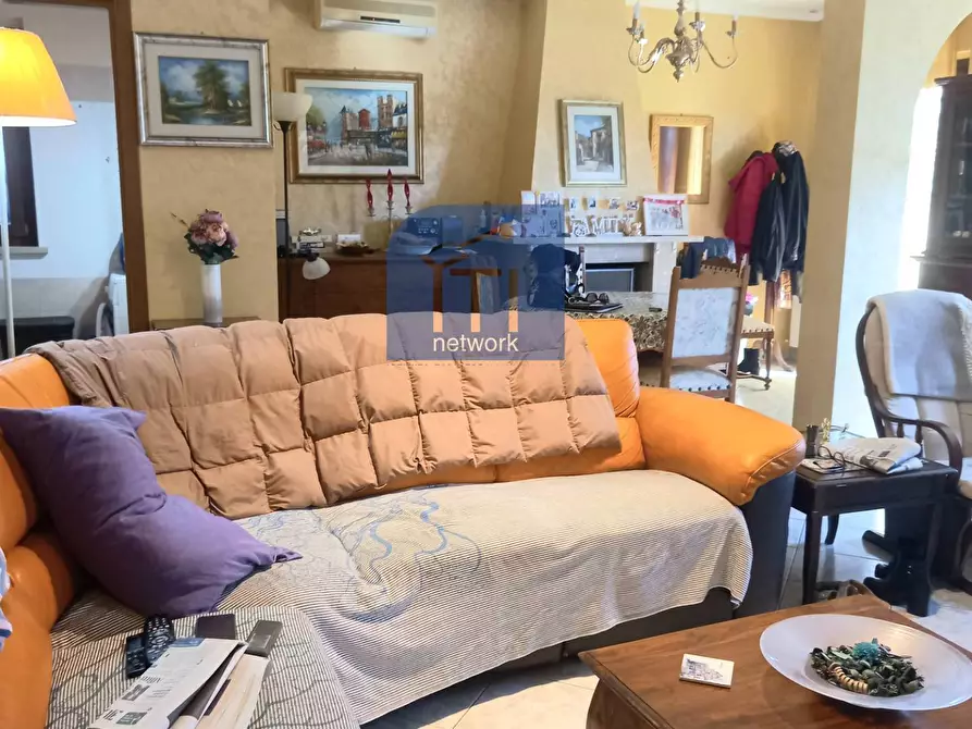 Immagine 8 di Villa in vendita  in via Oceano Pacifico a Pomezia