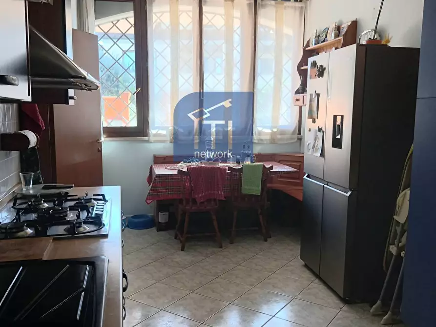 Immagine 11 di Villa in vendita  in via Oceano Pacifico a Pomezia