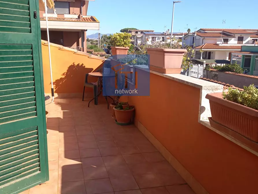 Immagine 3 di Villa in vendita  in via Oceano Pacifico a Pomezia