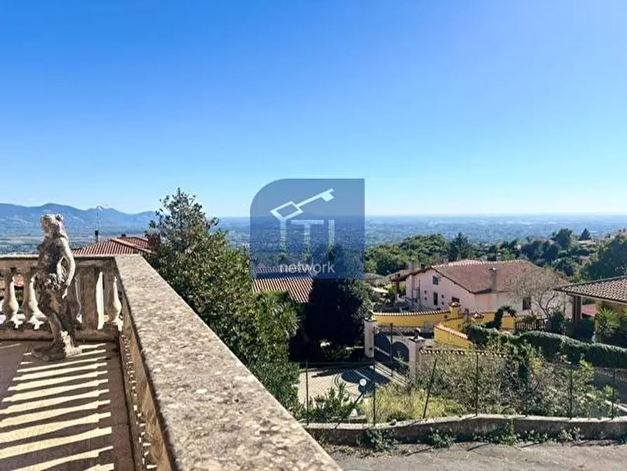 Immagine 53 di Villa in vendita  in via tevola a Velletri