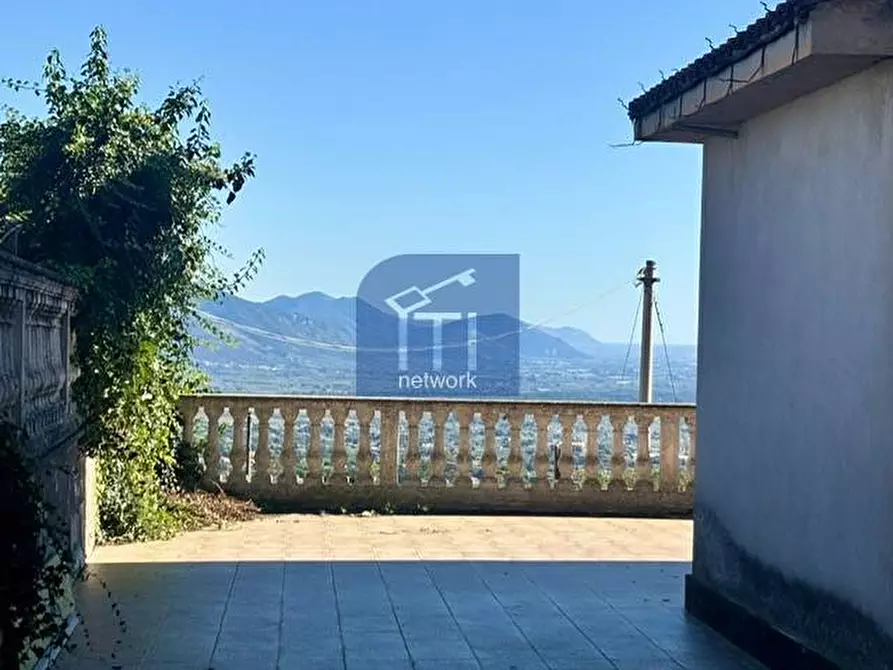 Immagine 5 di Villa in vendita  in via tevola a Velletri