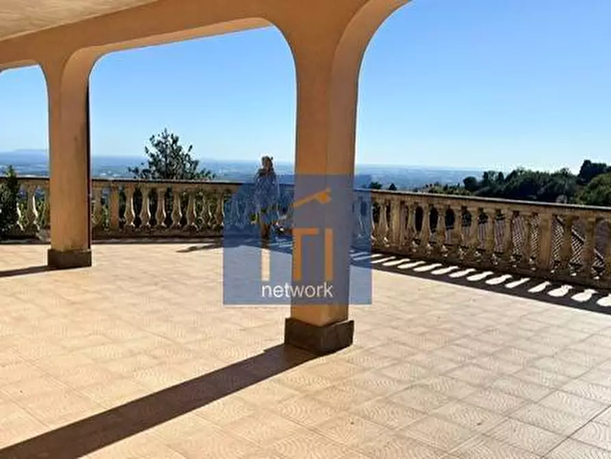 Immagine 1 di Villa in vendita  in via tevola a Velletri