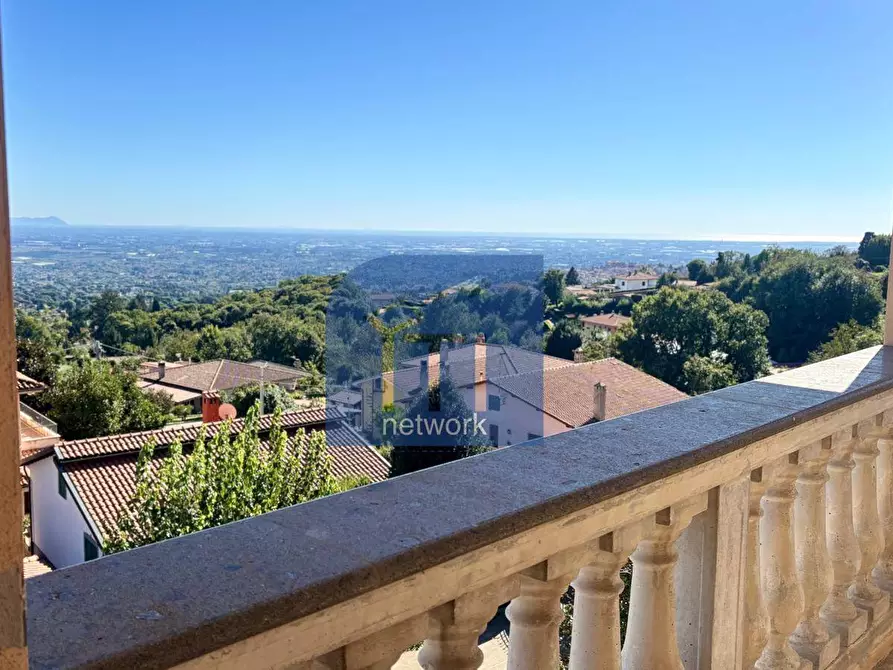 Immagine 10 di Villa in vendita  in via tevola a Velletri