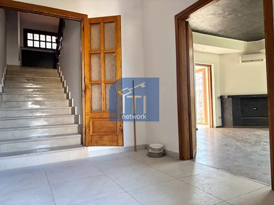Immagine 15 di Villa in vendita  in via serio a Aprilia