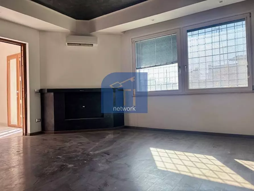 Immagine 11 di Villa in vendita  in via serio a Aprilia