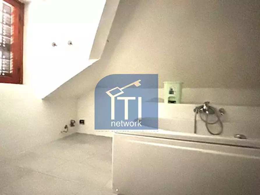 Immagine 31 di Villa in vendita  in via serio a Aprilia