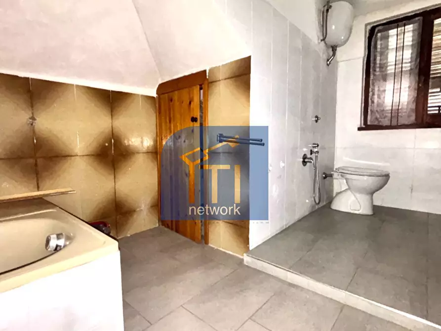 Immagine 32 di Villa in vendita  in via serio a Aprilia