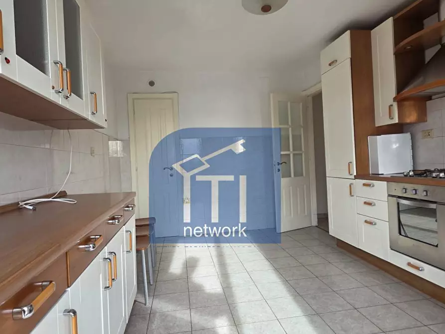 Immagine 9 di Appartamento in vendita  in via capitan consalvo a Roma