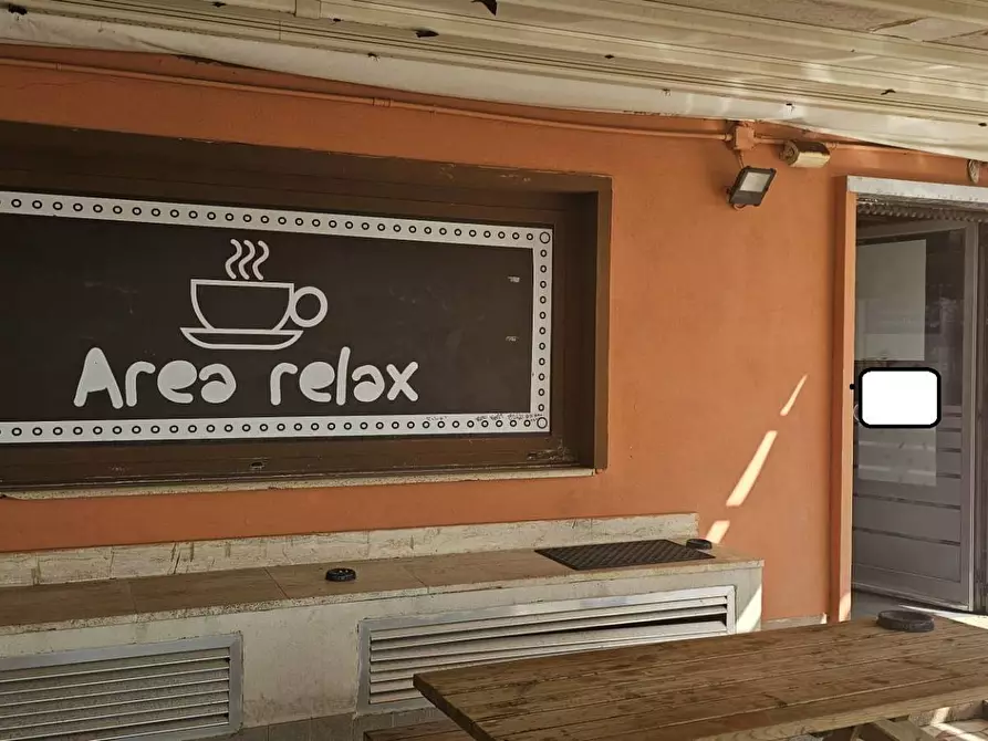 Immagine 23 di Attività commerciale in vendita  in Viale Francia 44 a Pomezia