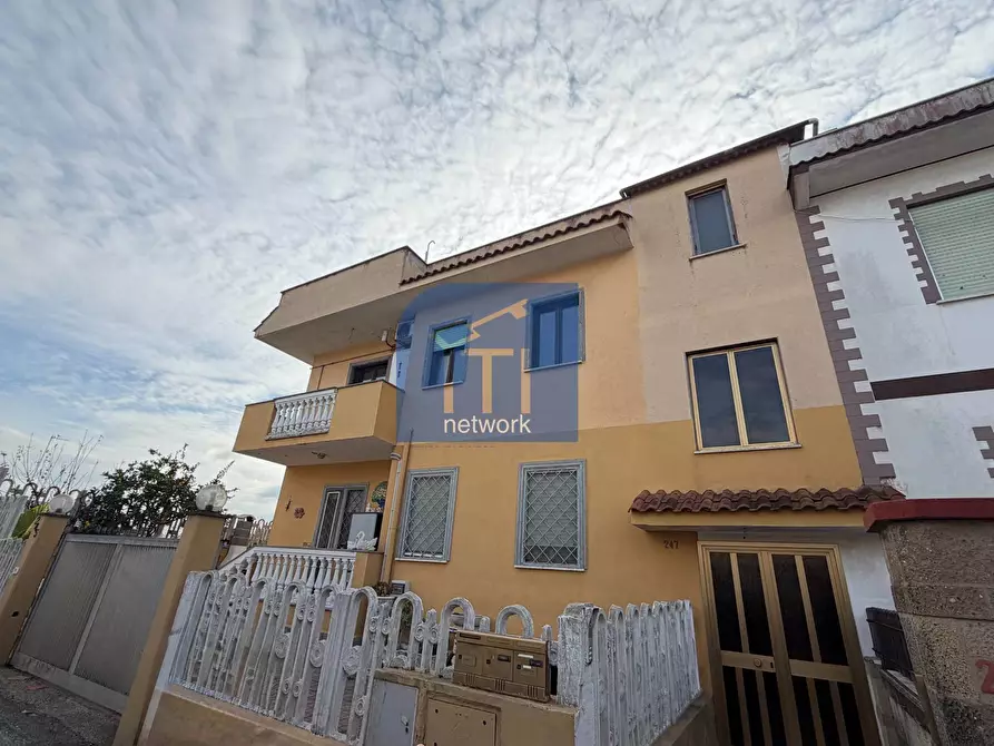 Immagine 1 di Appartamento in vendita  in via valderoa a Fiumicino