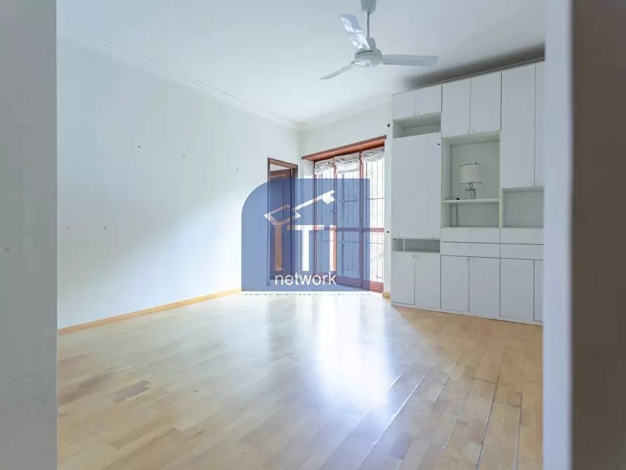 Immagine 5 di Appartamento in vendita  in Via Mar Rosso 323 a Roma