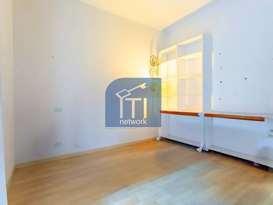 Immagine 16 di Appartamento in vendita  in Via Mar Rosso 323 a Roma