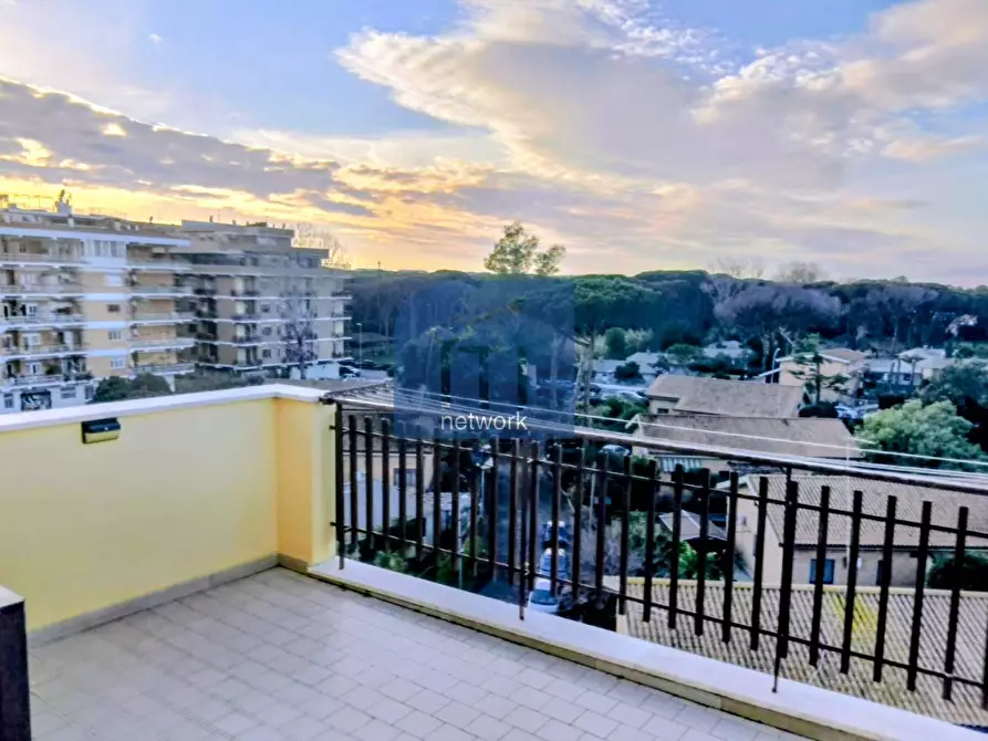 Immagine 29 di Attico in vendita  in Via Delle Baleari a Roma