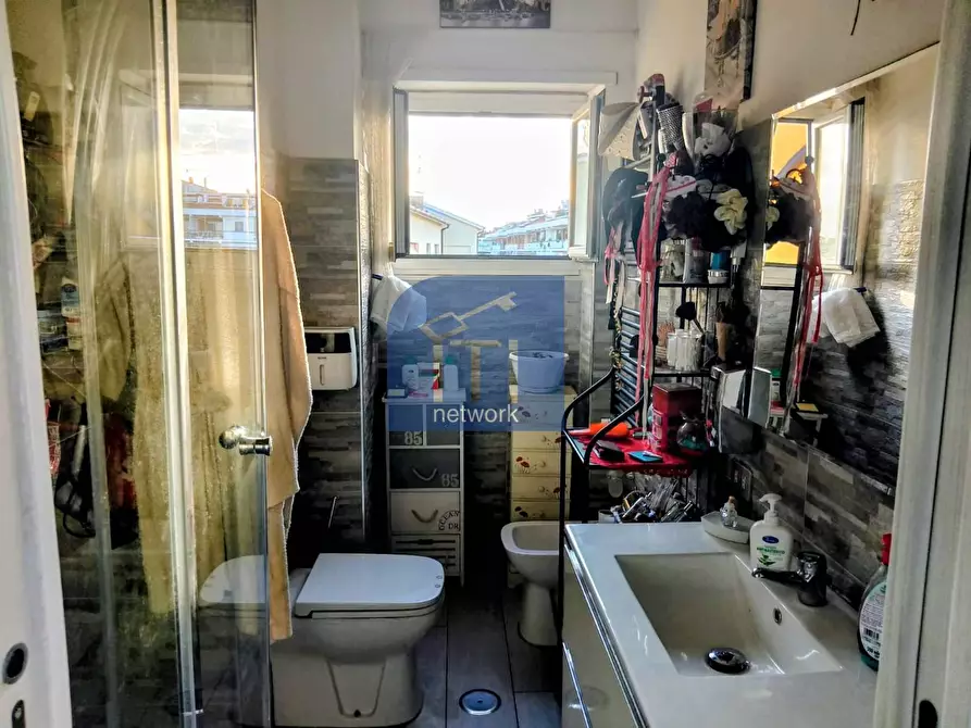 Immagine 24 di Attico in vendita  in Via Delle Baleari a Roma