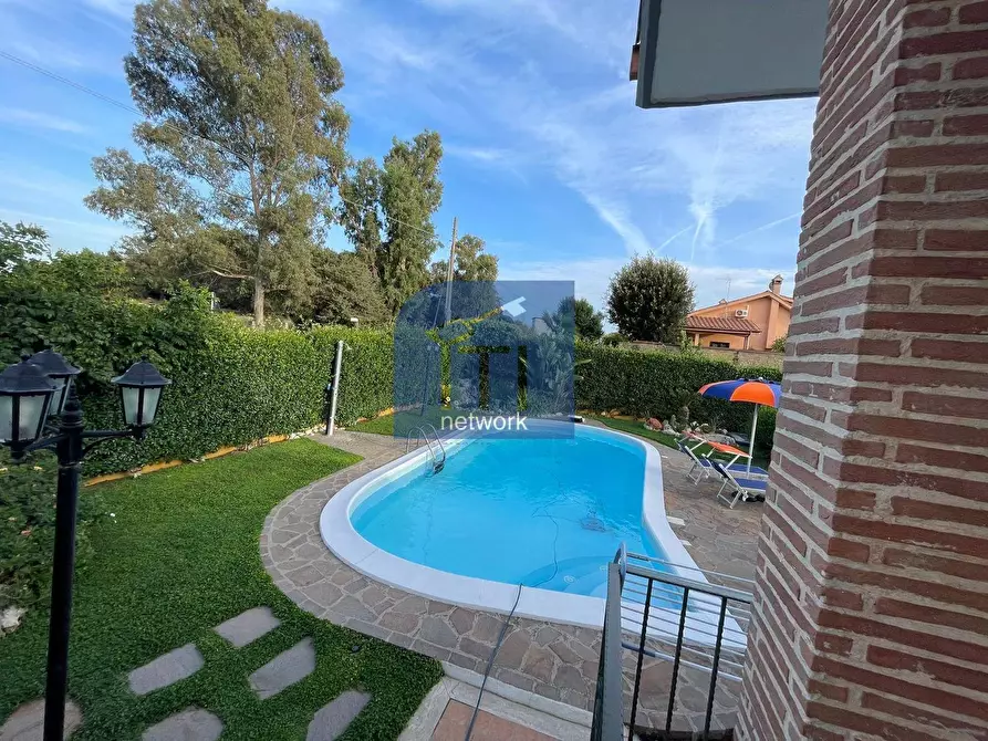 Immagine 3 di Casa semindipendente in vendita  in Via Lecce a Ardea