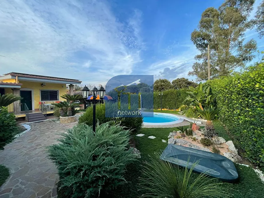 Immagine 5 di Casa semindipendente in vendita  in Via Lecce a Ardea