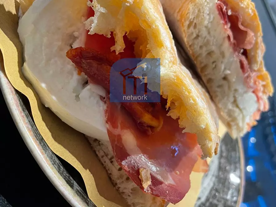 Immagine 7 di Bar / Ristorante in vendita  in Via Pratica di Mare a Ardea