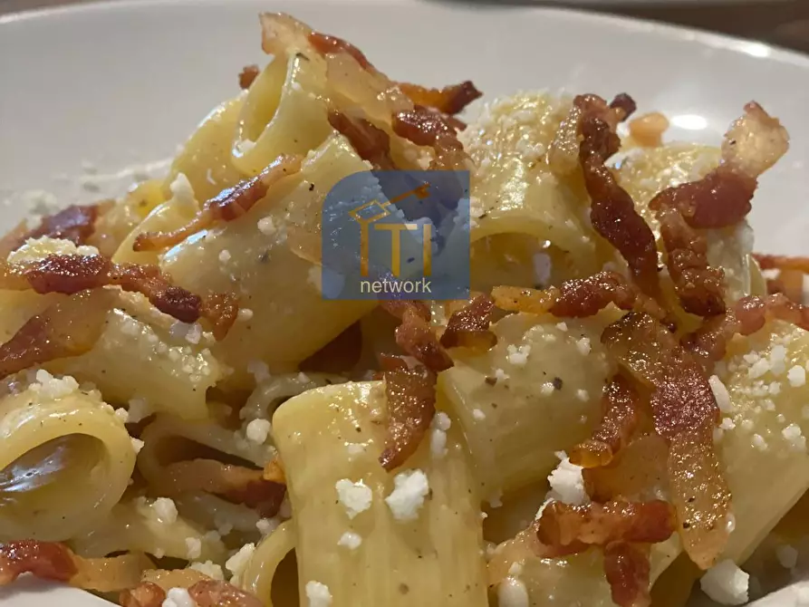 Immagine 1 di Bar / Ristorante in vendita  in Via Pratica di Mare a Ardea